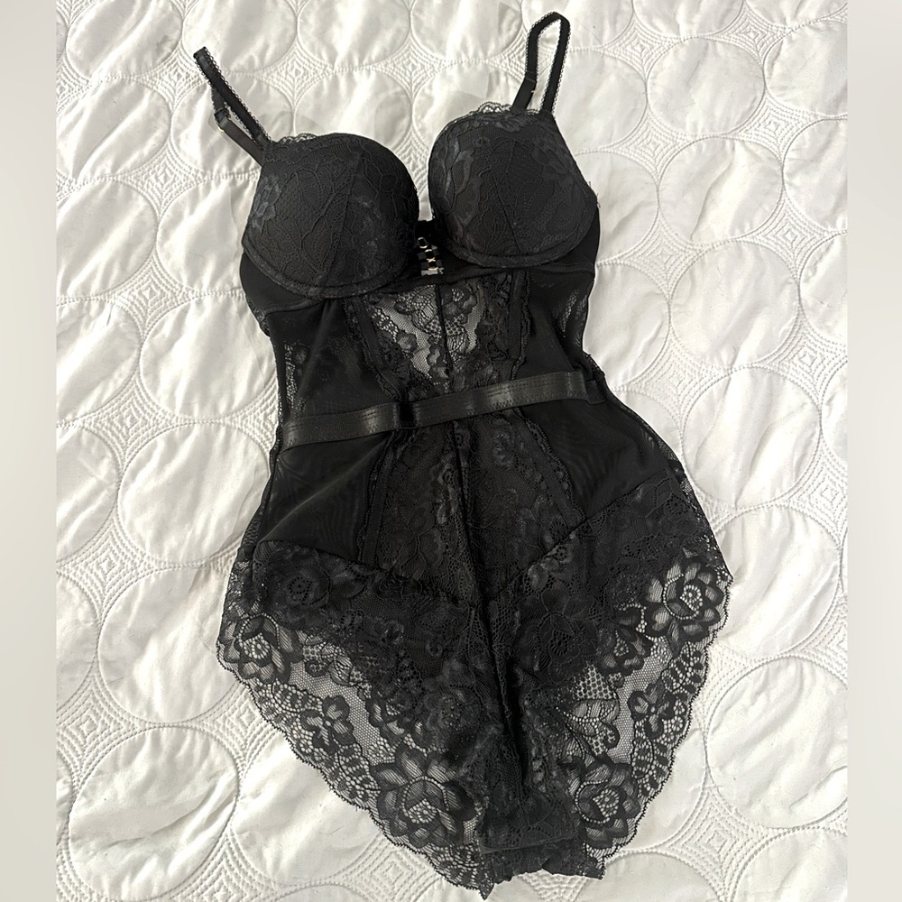 Lace bodysuit